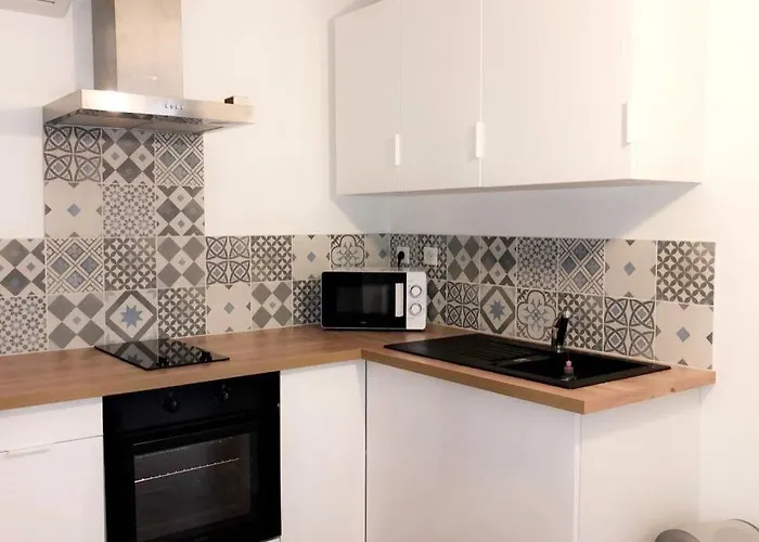 T2 Chaleureux A 5 Mn Du Centre/plage Avec Parking *