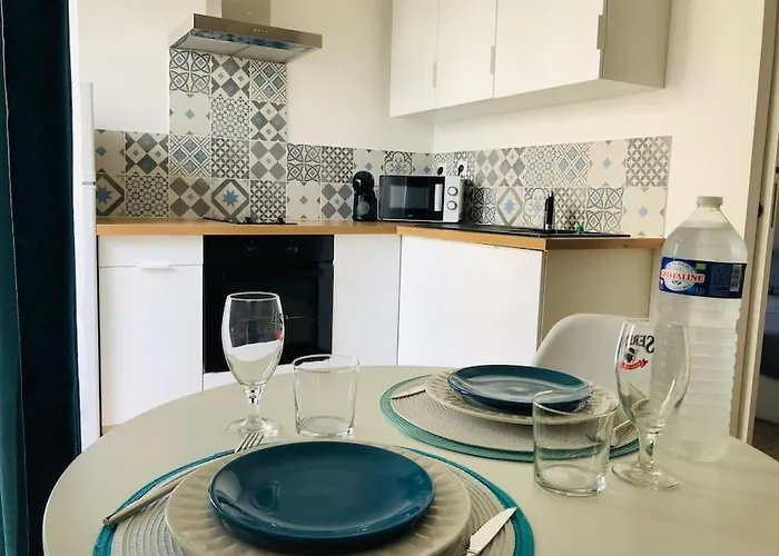 Apartmán T2 Chaleureux A 5 Mn Du Centre/plage Avec Parking *